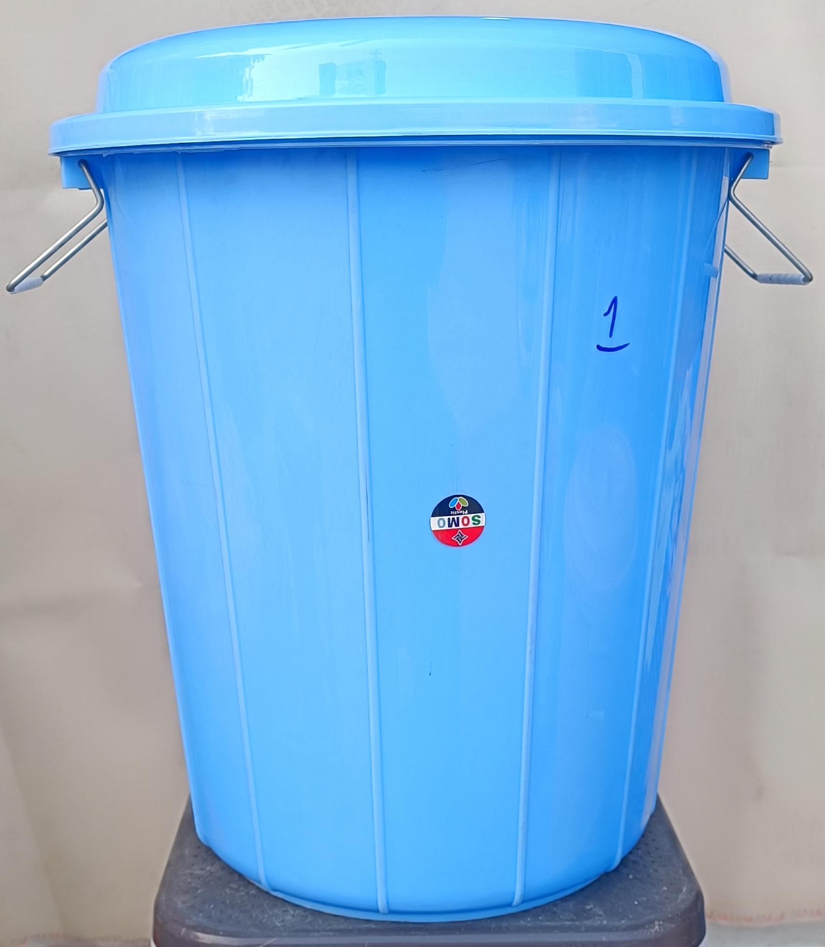 Heavy Duty Plastic Utility Storage Drum with Lid & Metal Side Handles - Somo