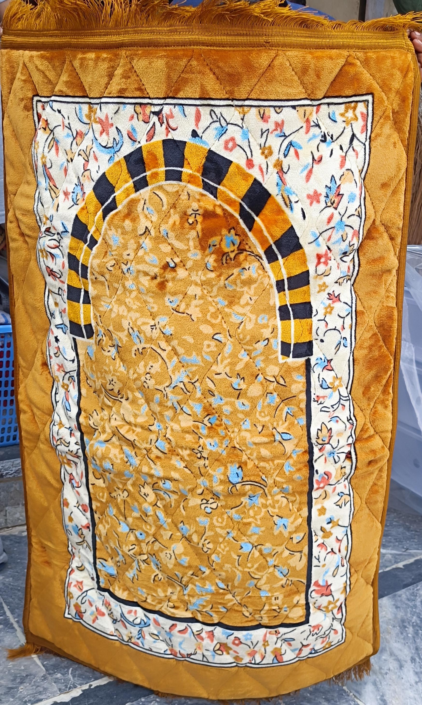 Luxury Quilted Velvet Padded Prayer Mat (Janamaz)
