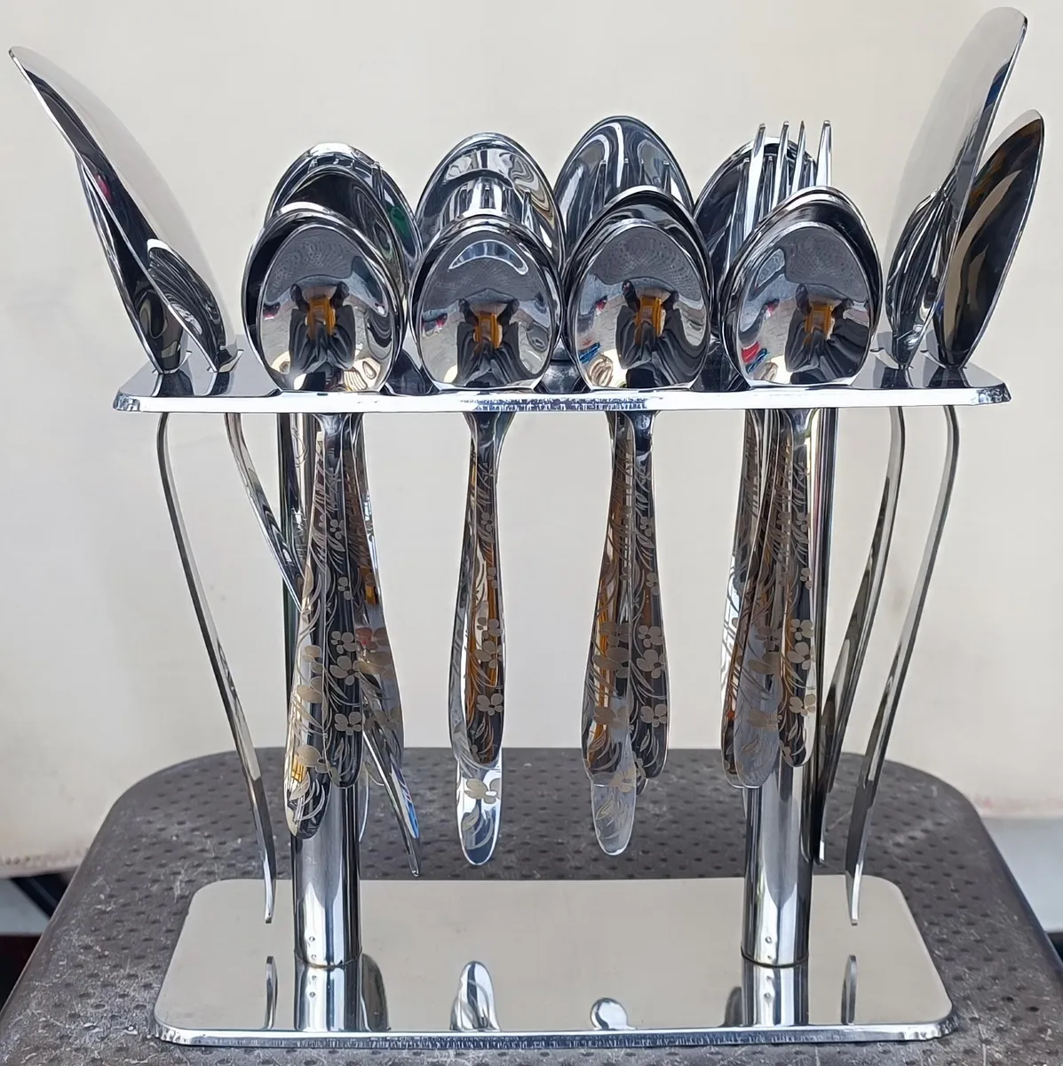 Stainless Steel Floral Engraved Cutlery Set with Chrome Stand - Star King
