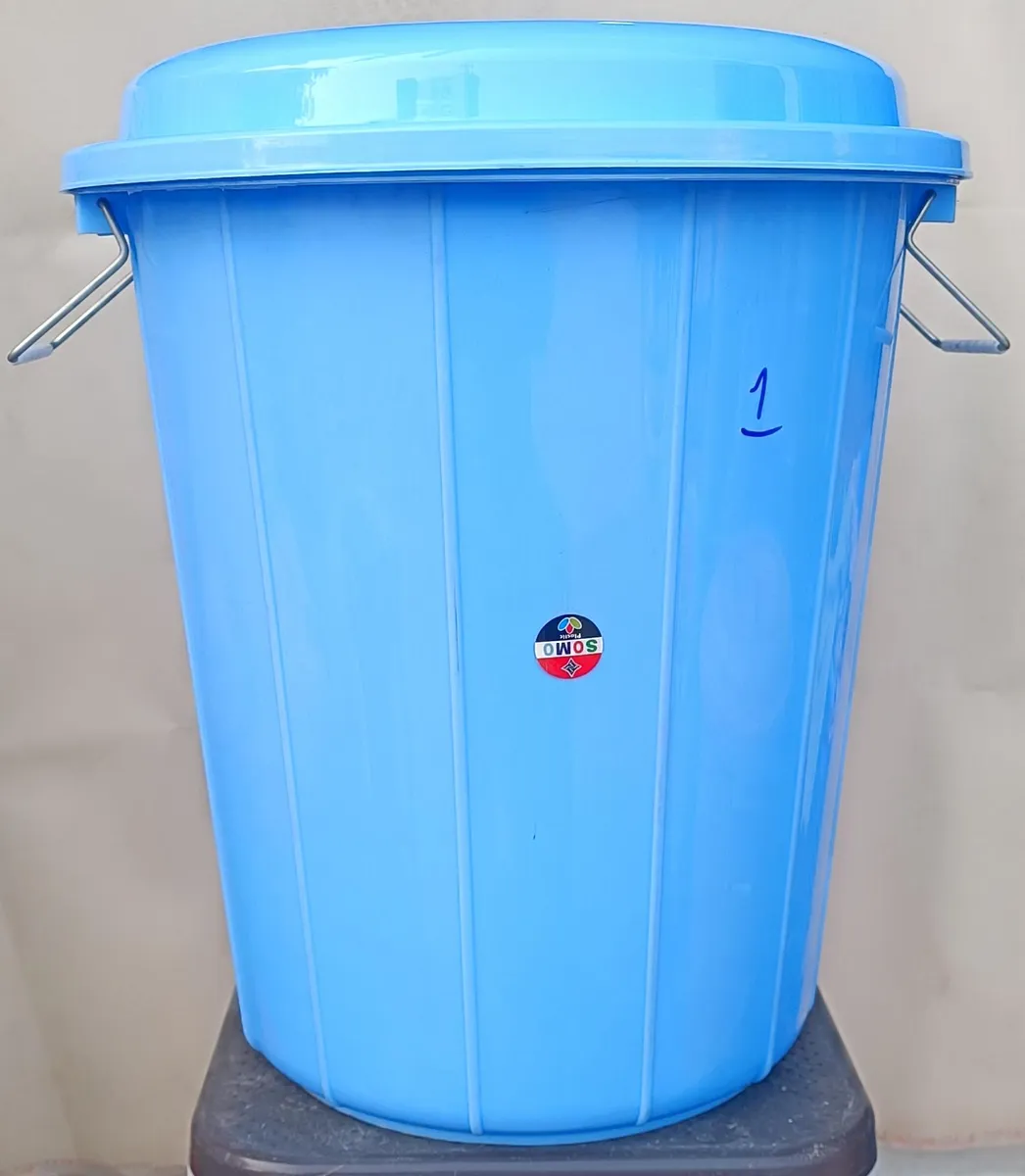 Heavy Duty Plastic Utility Storage Drum with Lid & Metal Side Handles - Somo