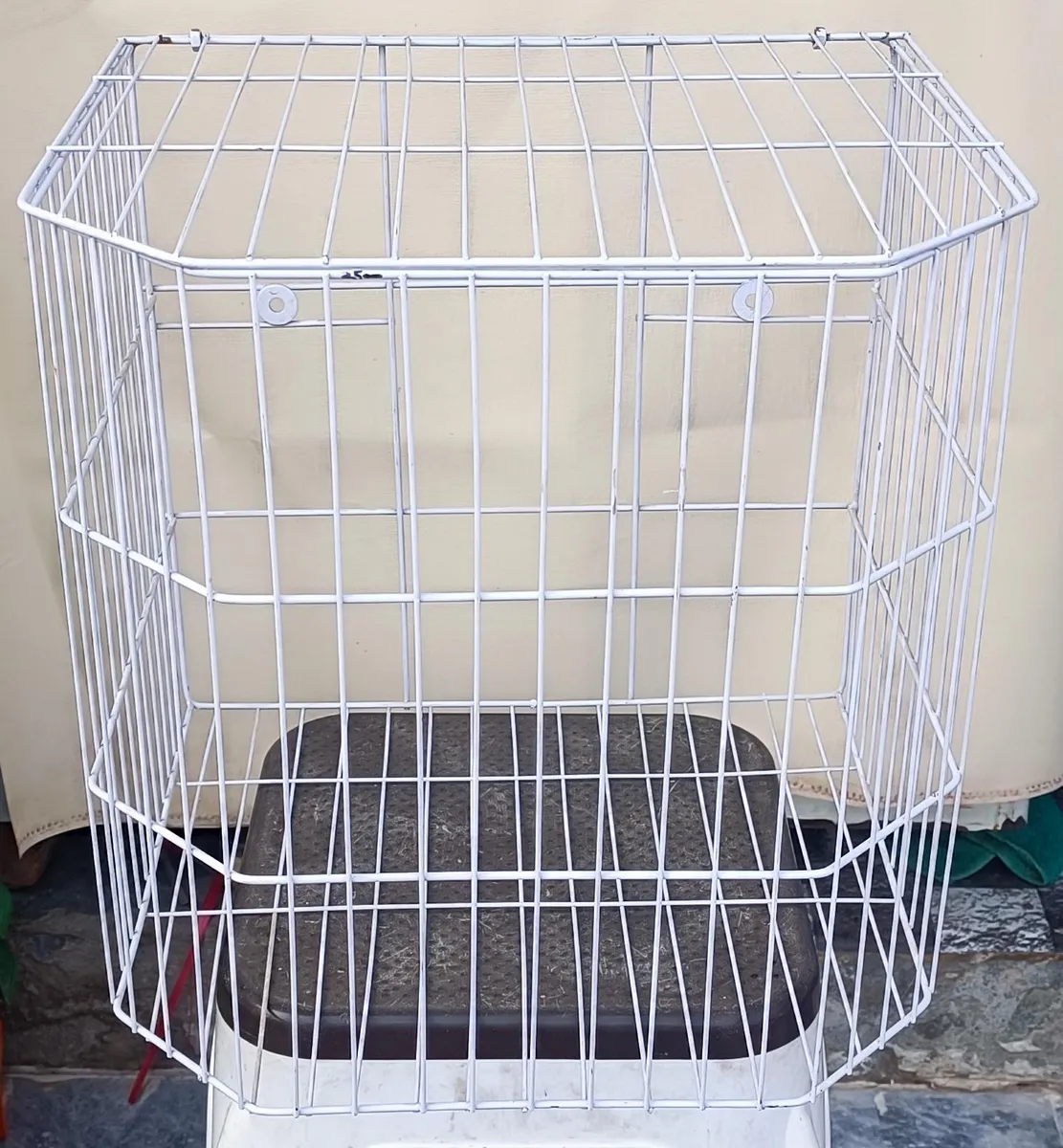 Coated Wire Wall-Mounting Storage & Laundry Basket Cage