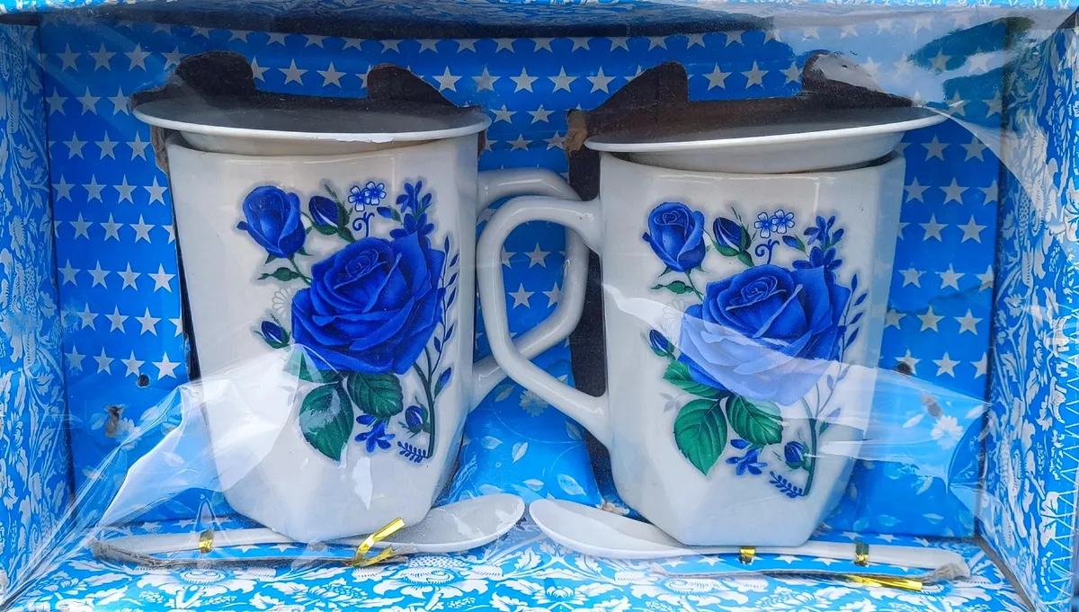 Blue Rose Floral Ceramic Couple Mug Gift Set with Lids and Spoons