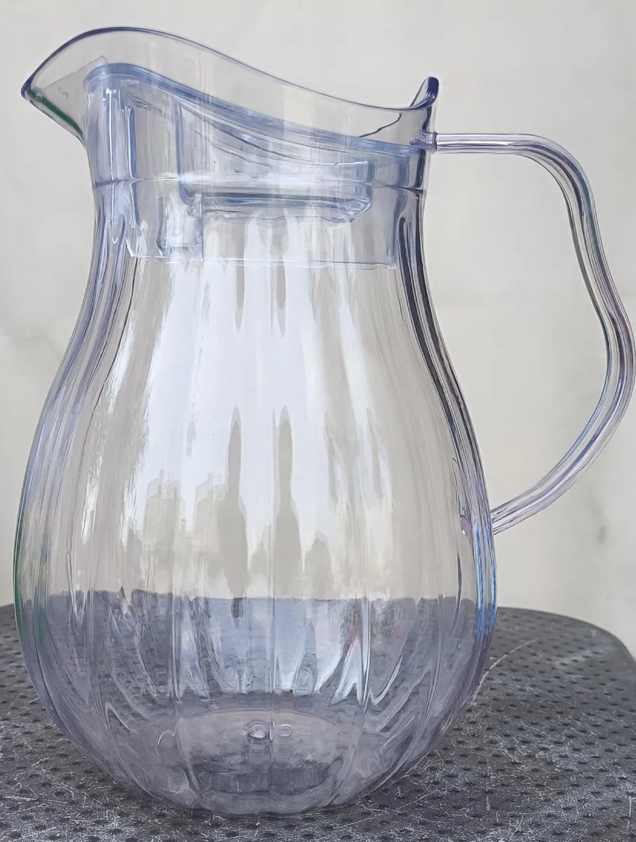 Apple Homeware Unbreakable Acrylic Party Jug